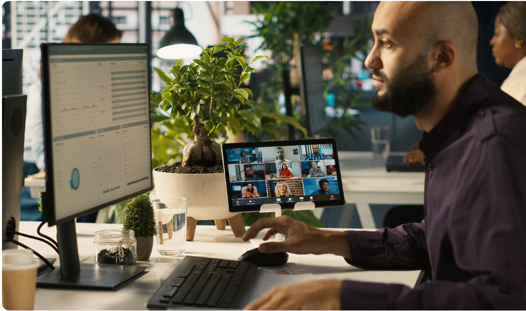 LiveChatNews.com: A Complete Guide to Online News, Live Chat Technology.